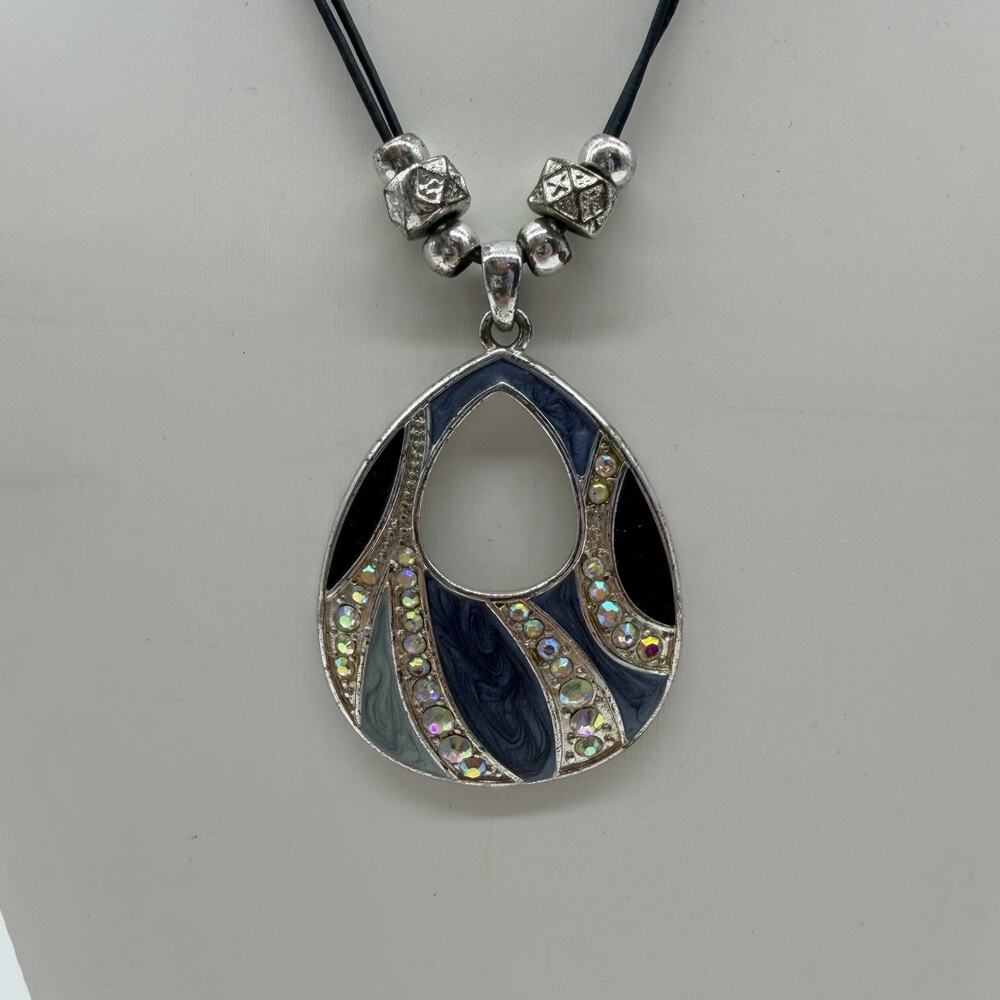Kenneth Cole Seed Beaded Enamel Pendant Necklace Silver tone 16"-18"